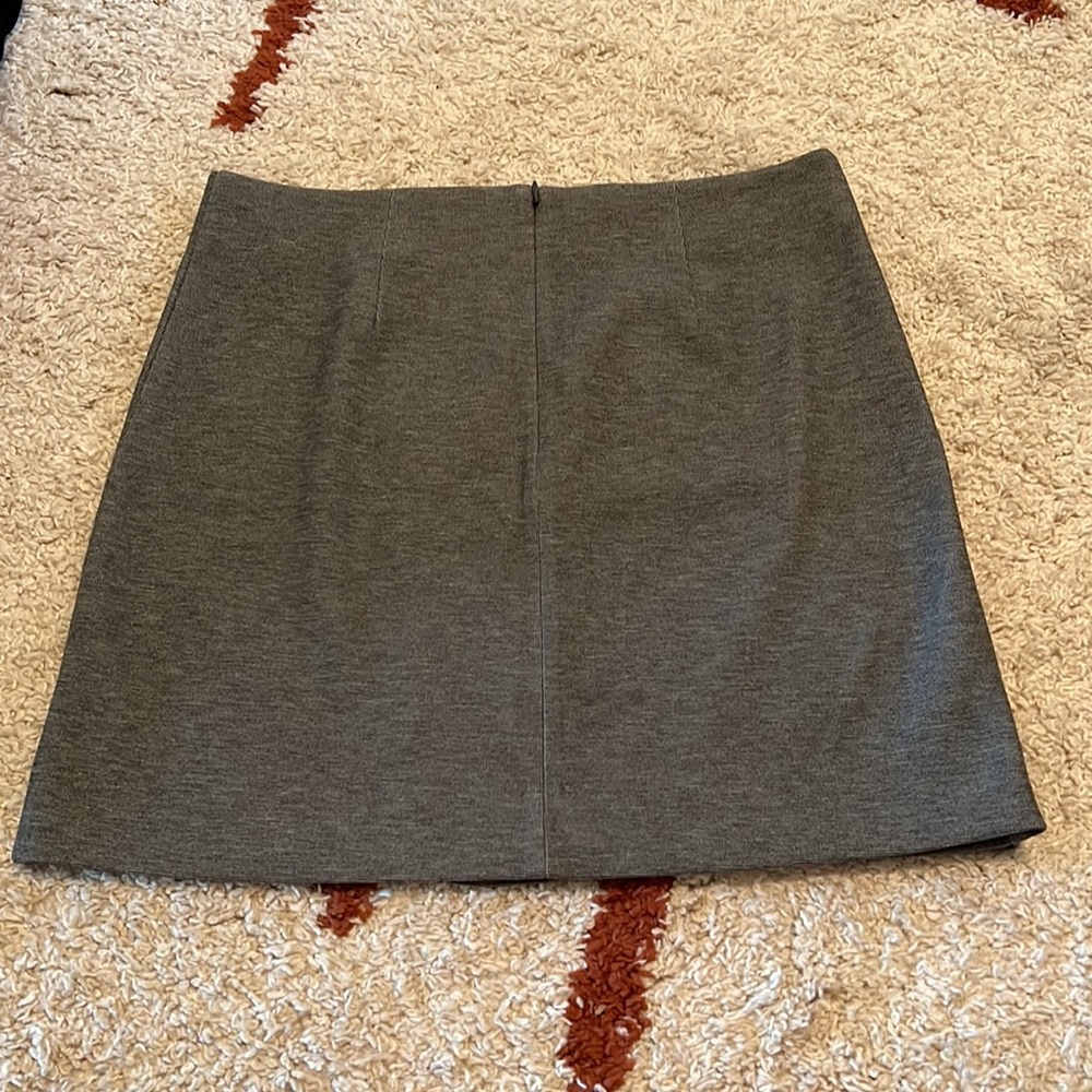 Loft Skirt - Picture 2 of 2